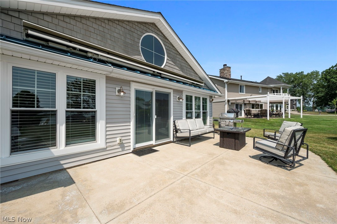 1280 Surfside Circle Aurora OH 44202