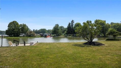 1280 Surfside Circle Aurora OH 44202