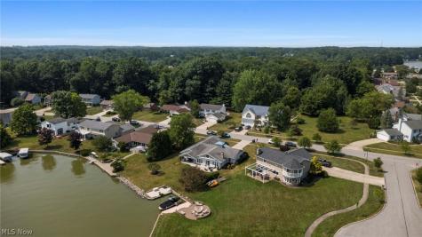 1280 Surfside Circle Aurora OH 44202