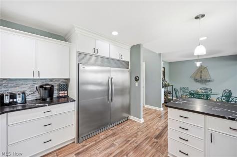 1280 Surfside Circle Aurora OH 44202
