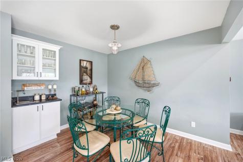 1280 Surfside Circle Aurora OH 44202