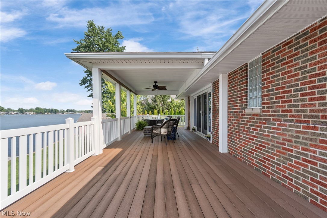 82 Whitefriars Drive Akron OH 44319