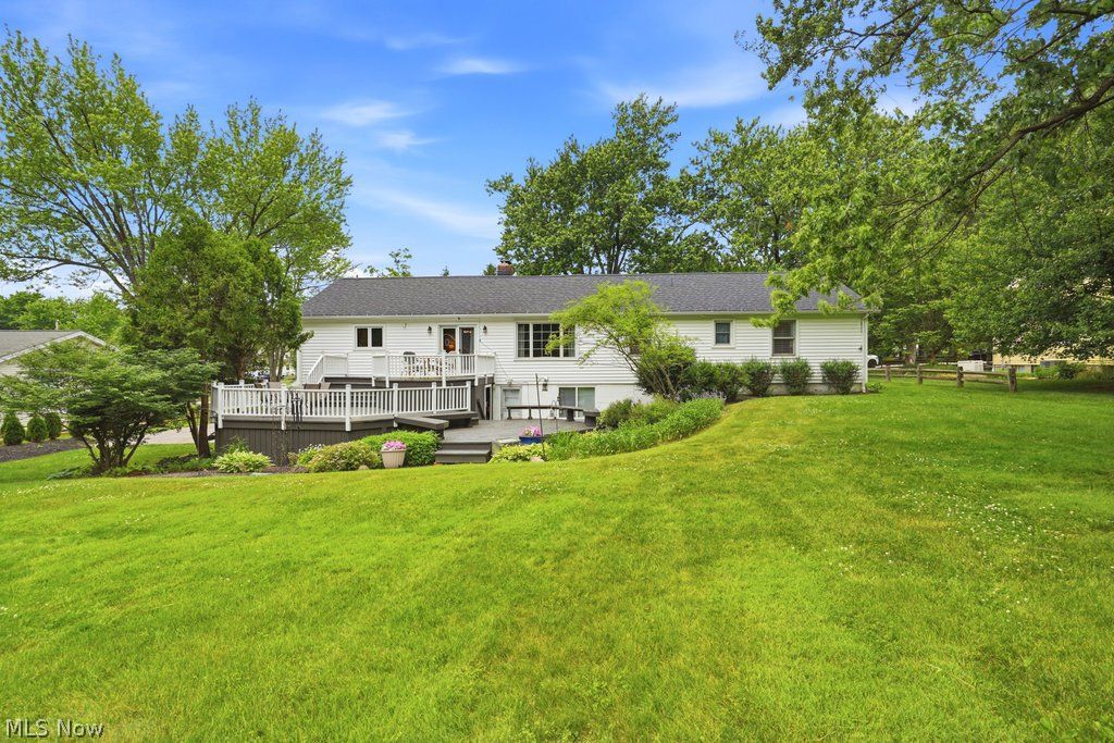 76 Maple Hill Drive Chagrin Falls OH 44022