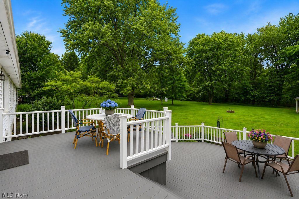 76 Maple Hill Drive Chagrin Falls OH 44022