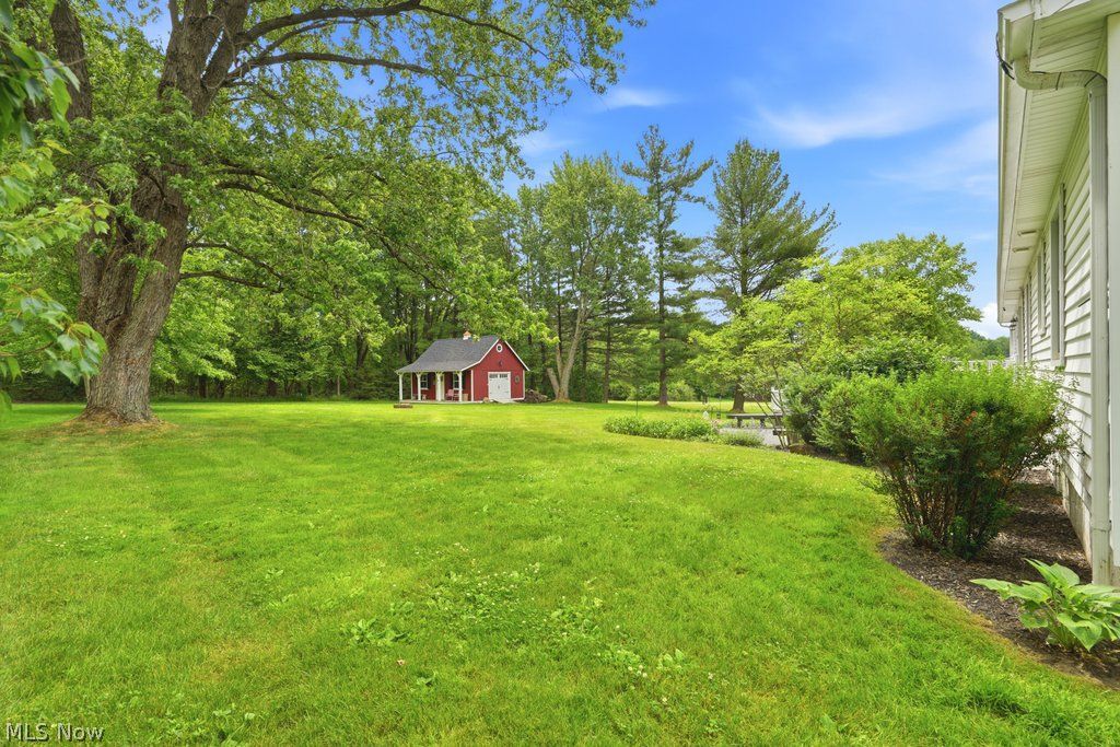 76 Maple Hill Drive Chagrin Falls OH 44022