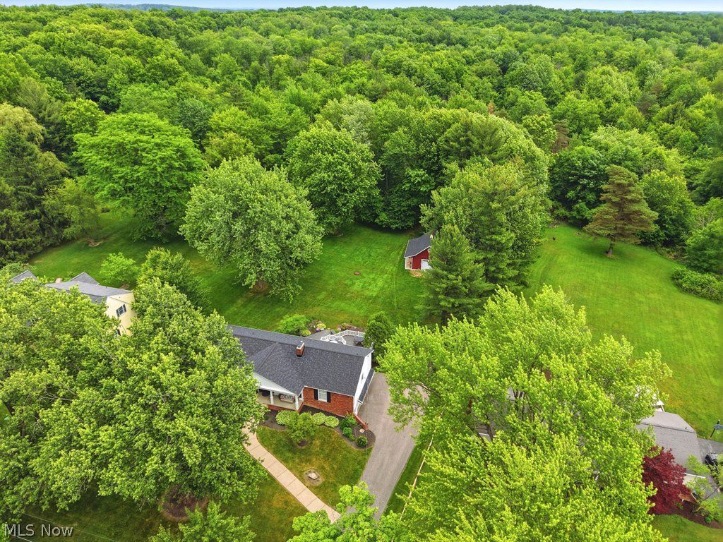 76 Maple Hill Drive Chagrin Falls OH 44022