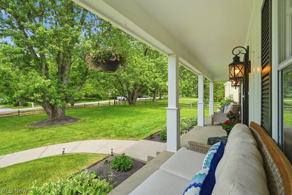 76 Maple Hill Drive Chagrin Falls OH 44022