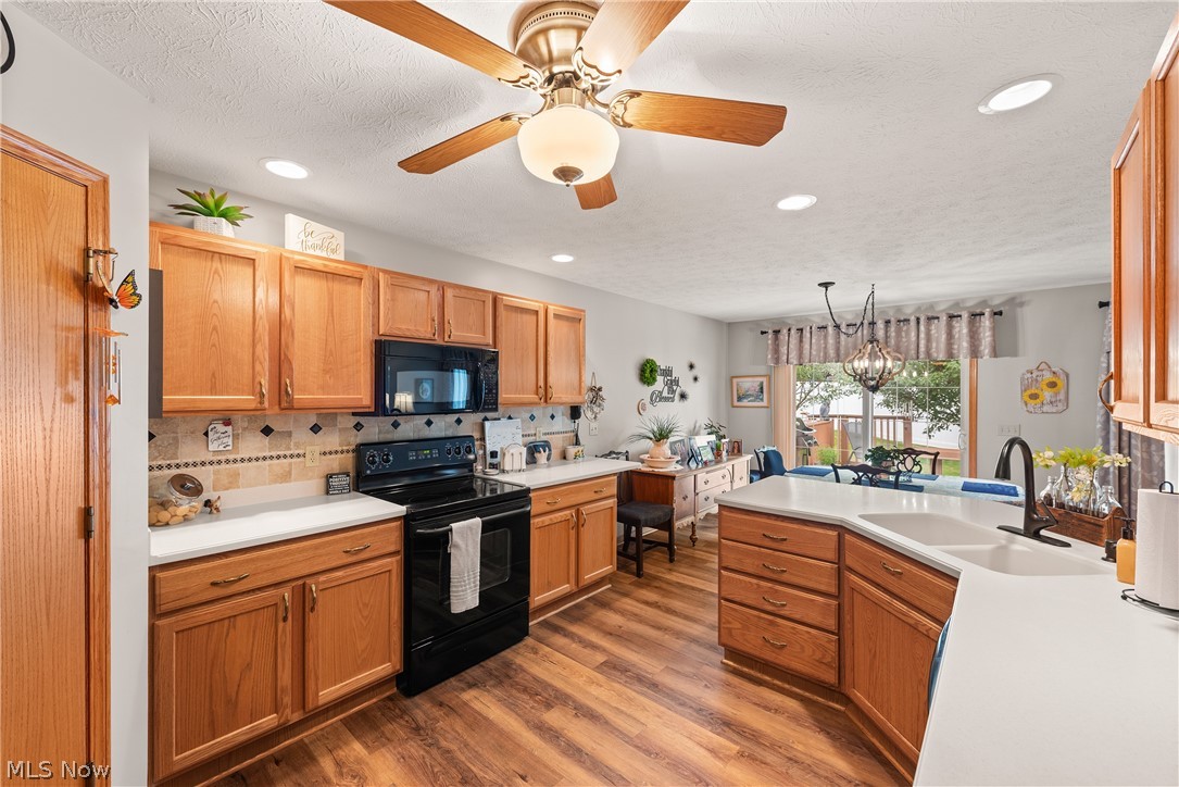 6073 Creekside Drive Parma Heights OH 44130