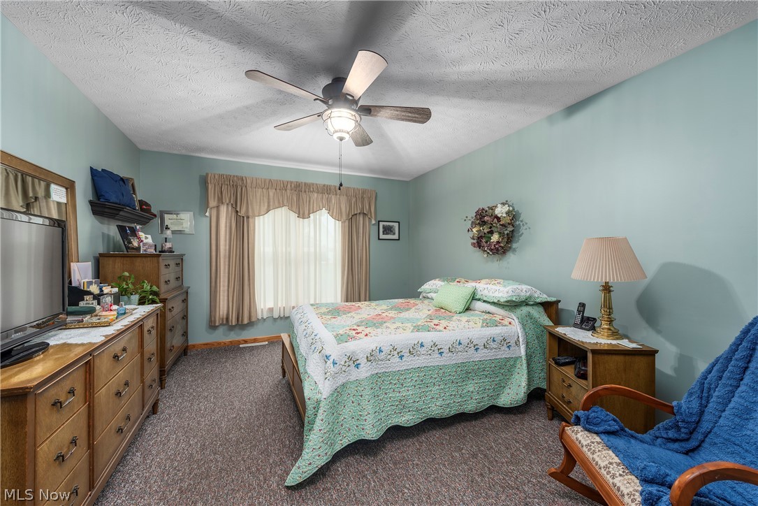 6073 Creekside Drive Parma Heights OH 44130