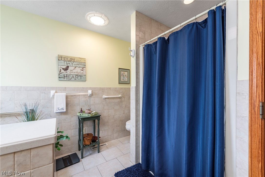6073 Creekside Drive Parma Heights OH 44130