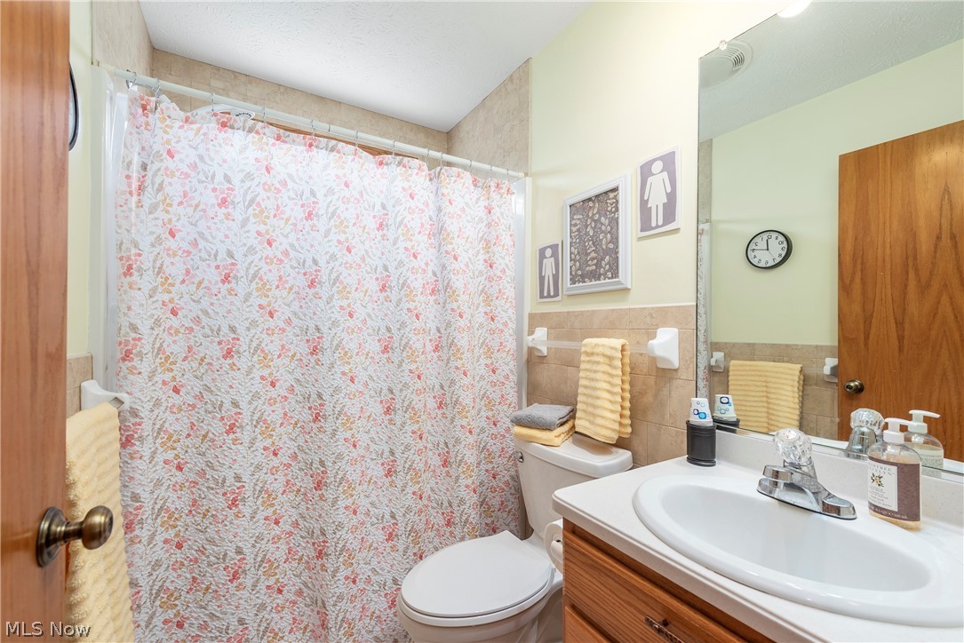 6073 Creekside Drive Parma Heights OH 44130