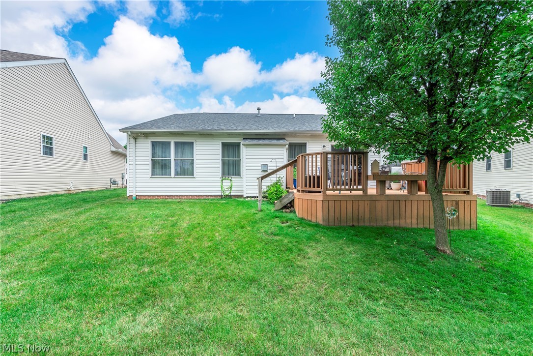 6073 Creekside Drive Parma Heights OH 44130