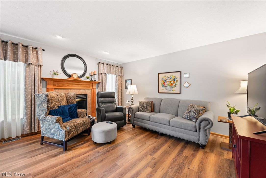 6073 Creekside Drive Parma Heights OH 44130