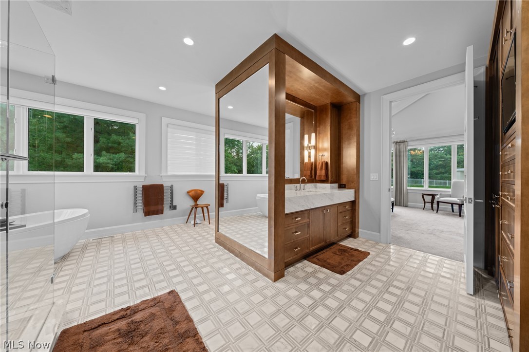 24150 Woodside Lane Beachwood OH 44122