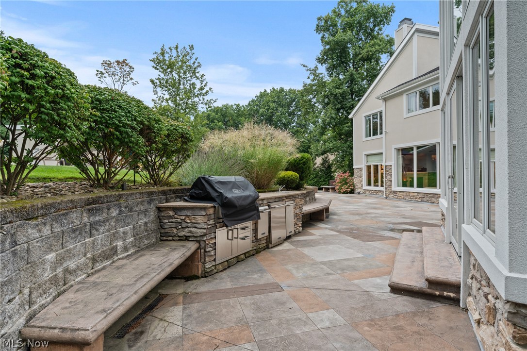 24150 Woodside Lane Beachwood OH 44122