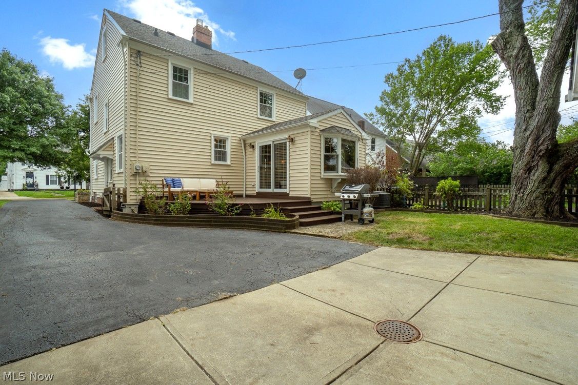 2224 Fenwick Road University Heights OH 44118