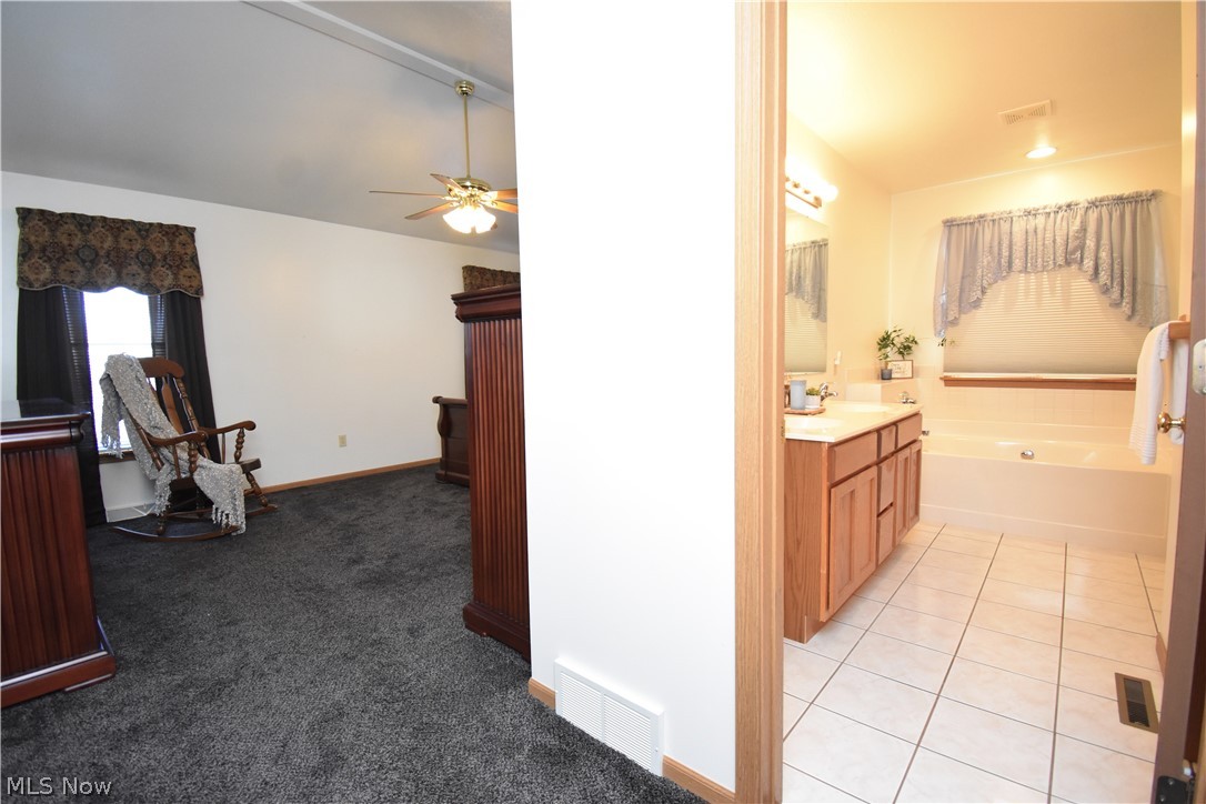 585 Creekside Drive Hubbard OH 44425