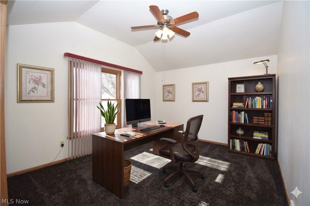 585 Creekside Drive Hubbard OH 44425
