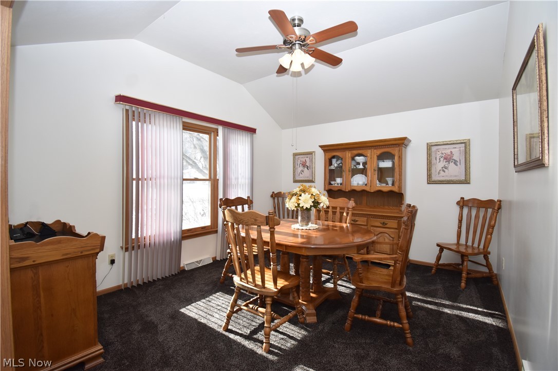 585 Creekside Drive Hubbard OH 44425
