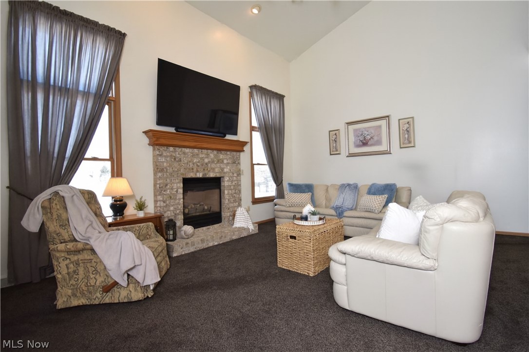 585 Creekside Drive Hubbard OH 44425