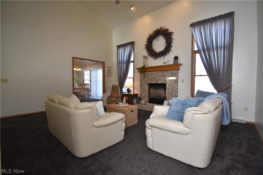 585 Creekside Drive Hubbard OH 44425