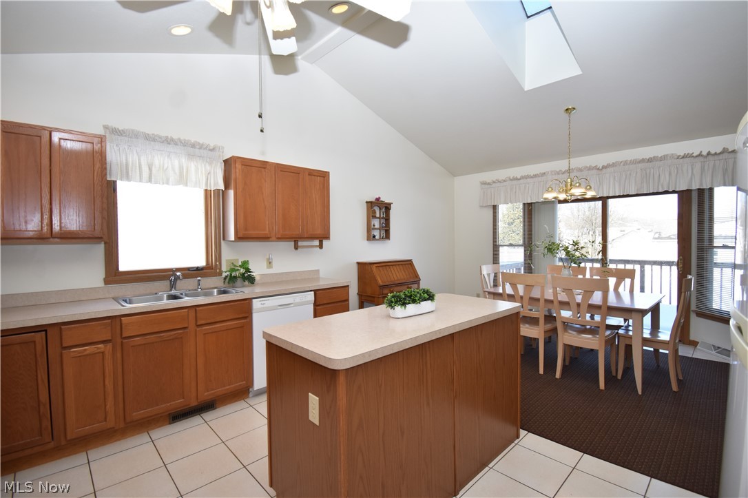 585 Creekside Drive Hubbard OH 44425