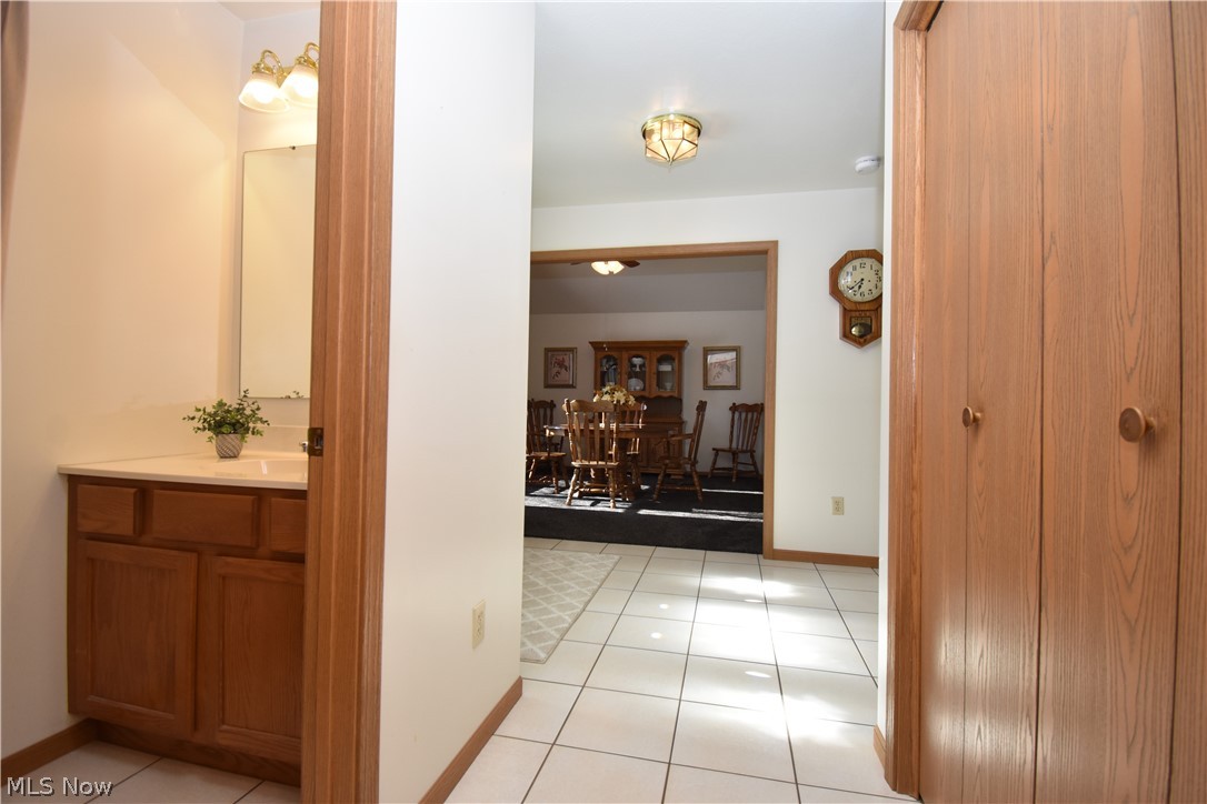 585 Creekside Drive Hubbard OH 44425