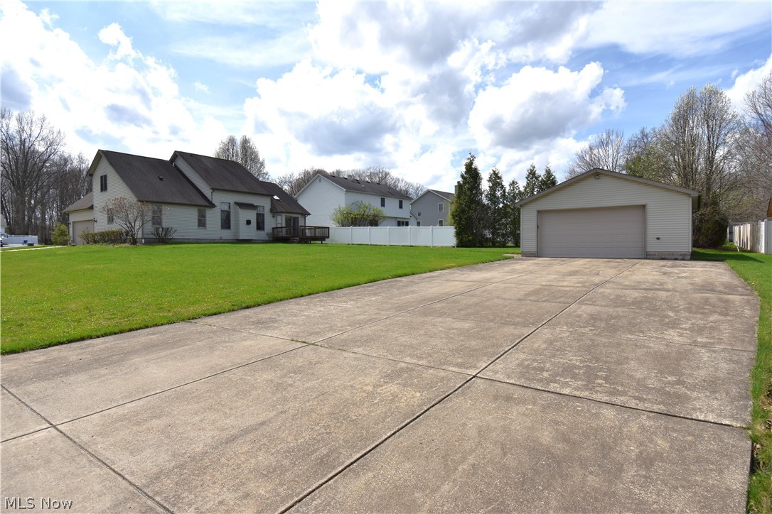 585 Creekside Drive Hubbard OH 44425
