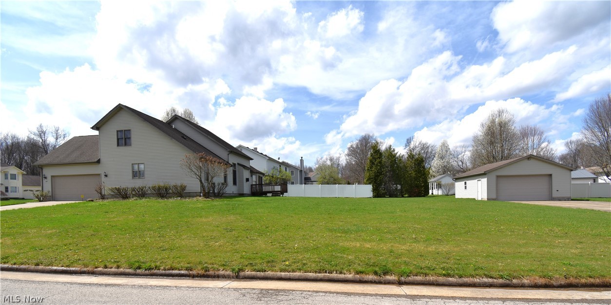 585 Creekside Drive Hubbard OH 44425