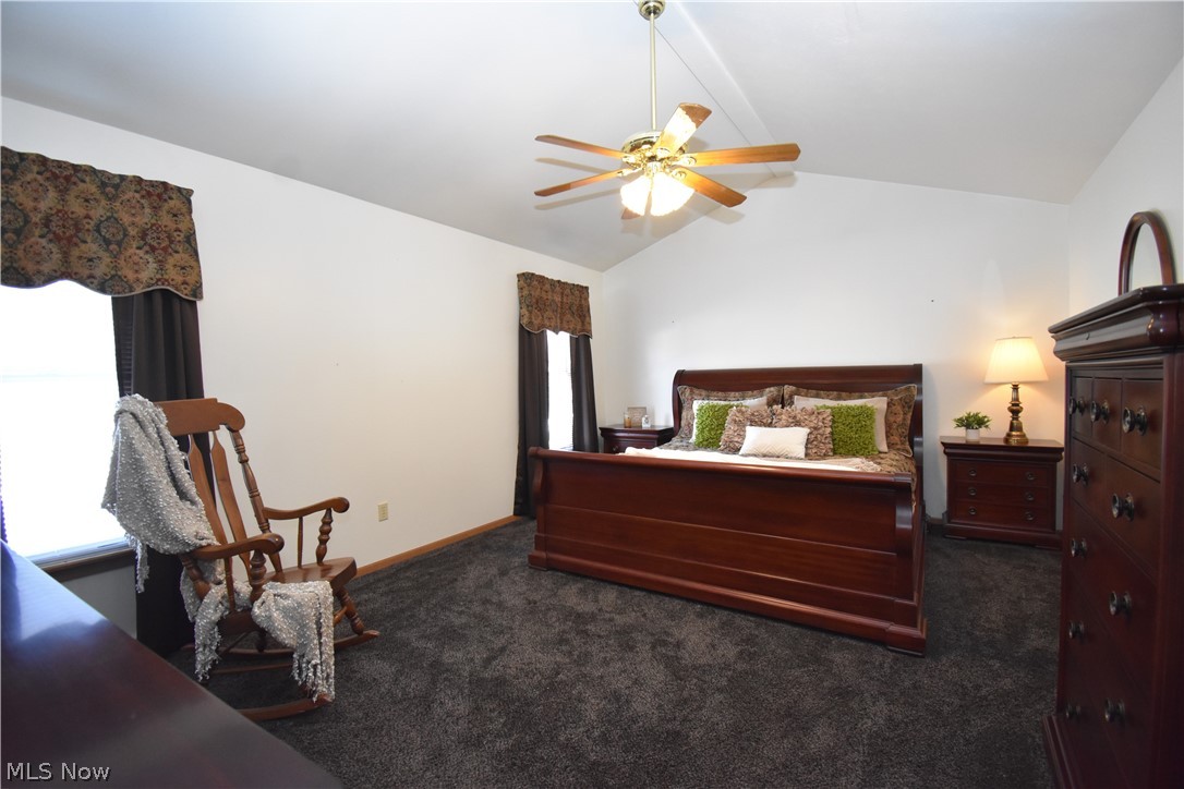 585 Creekside Drive Hubbard OH 44425