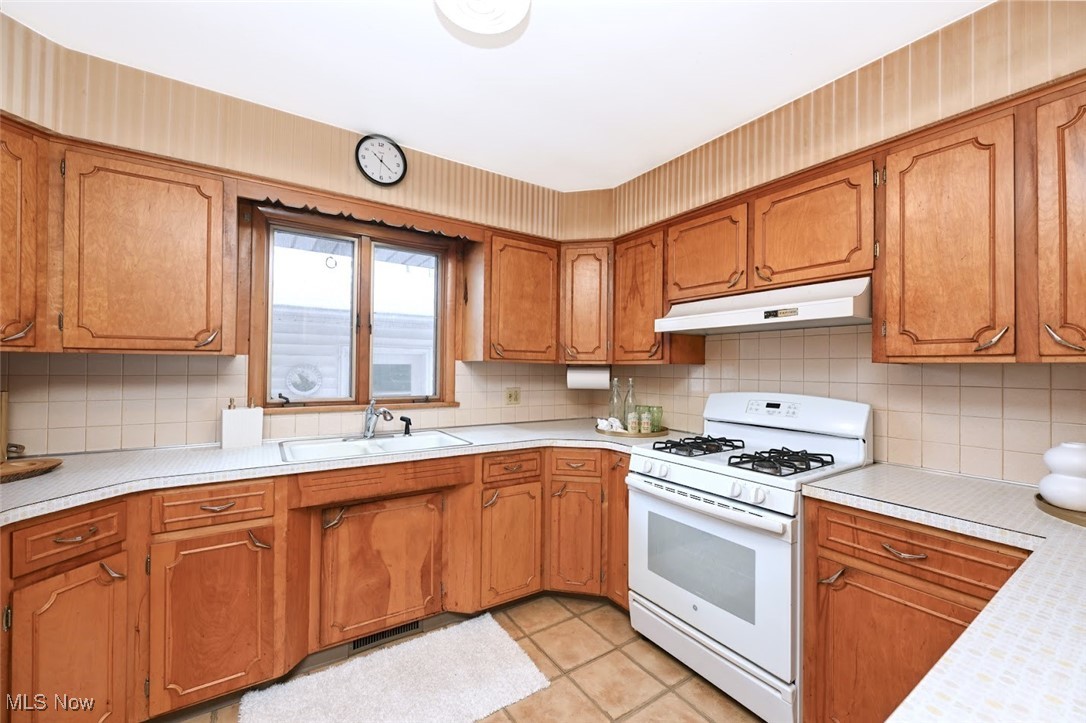 2020 Myersville Road Akron OH 44312