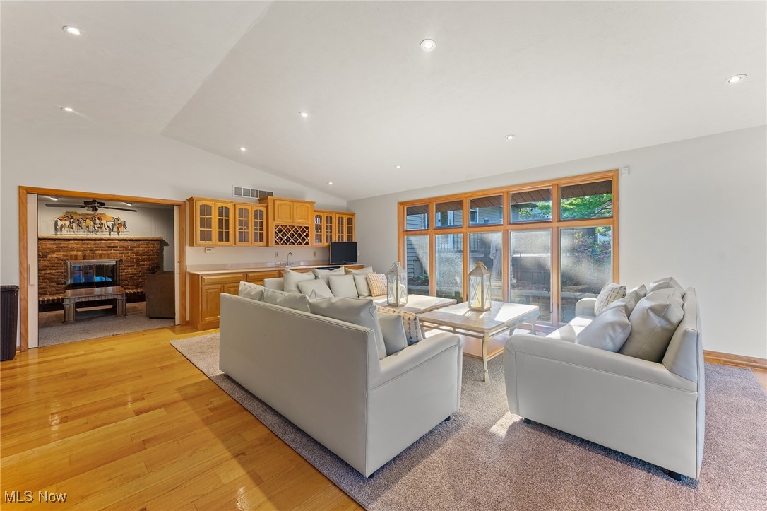 3189 Meadow Lane NE Warren OH 44483