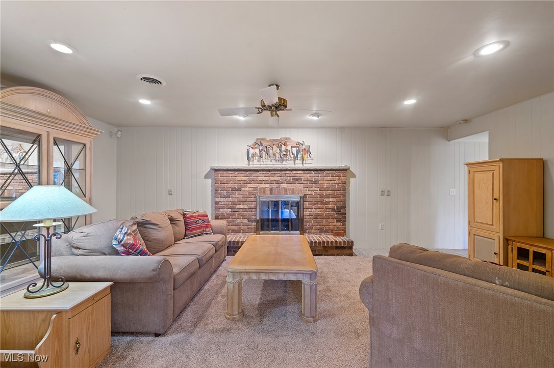 3189 Meadow Lane NE Warren OH 44483