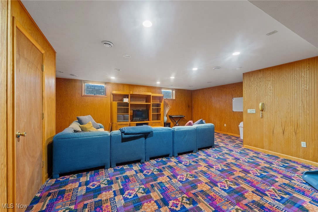 3189 Meadow Lane NE Warren OH 44483