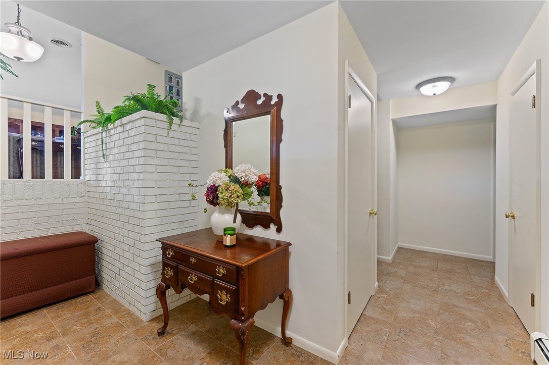 3189 Meadow Lane NE Warren OH 44483