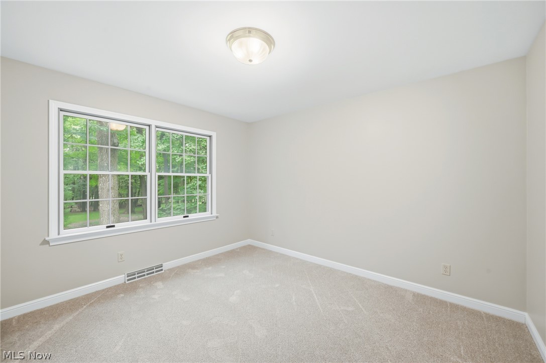 1881 Quaker Lane Salem OH 44460
