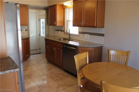 1880 Baker Avenue Akron OH 44312