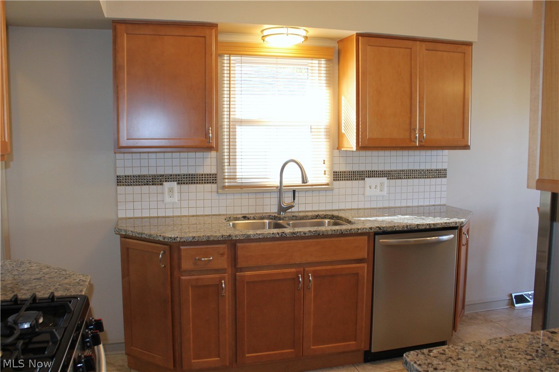 1880 Baker Avenue Akron OH 44312