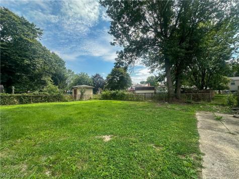 144 Morningside Road Niles OH 44446