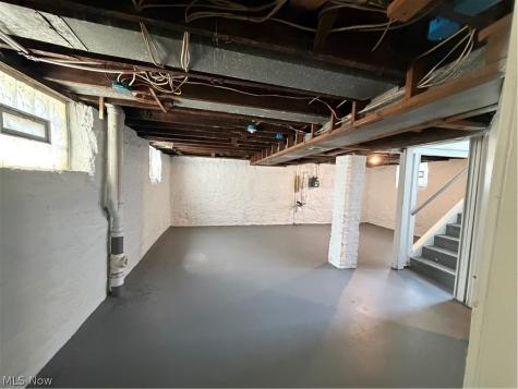 2233 E 80th Street Cleveland OH 44103