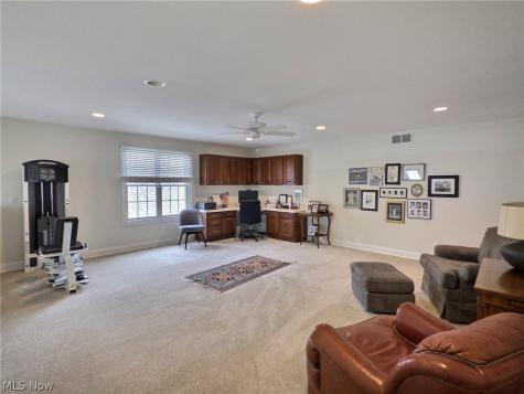 5041 Bristol Court Lyndhurst OH 44124