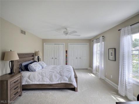 5041 Bristol Court Lyndhurst OH 44124