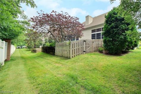 5041 Bristol Court Lyndhurst OH 44124