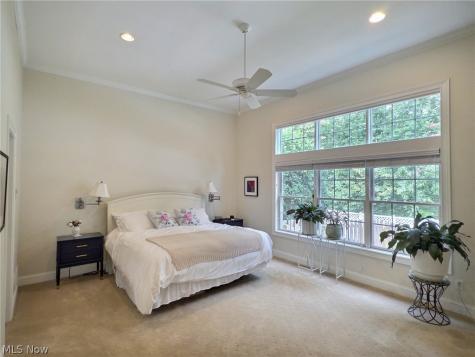 5041 Bristol Court Lyndhurst OH 44124