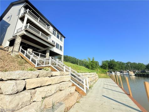 2048 Forest Drive Eastlake OH 44095