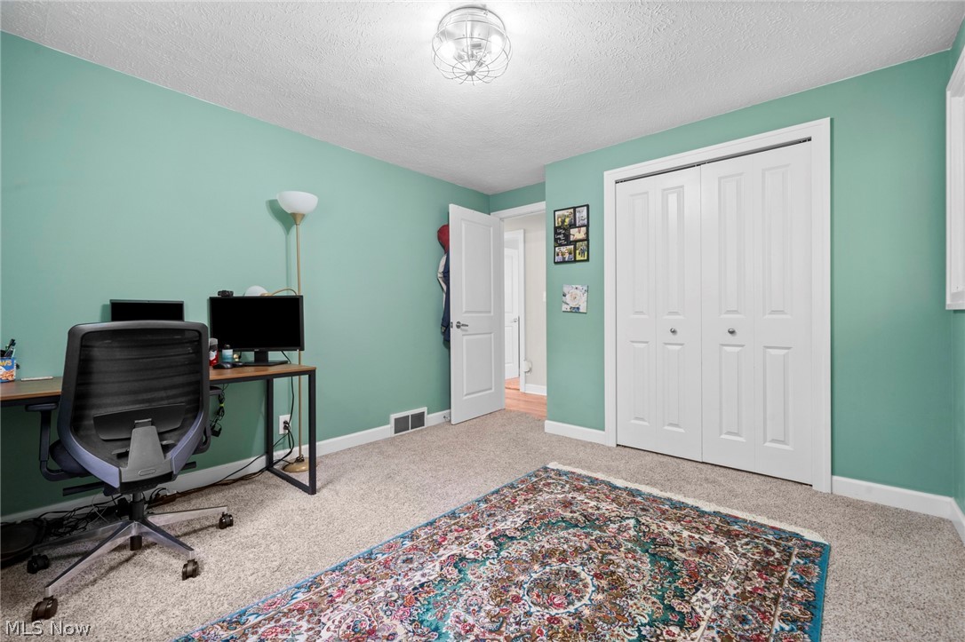 932 Aintree Park Drive Mayfield Village OH 44143