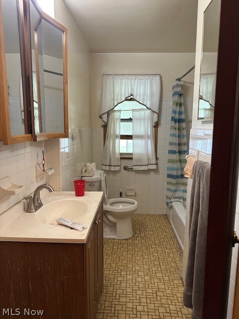 207 Forbes Road Bedford OH 44146