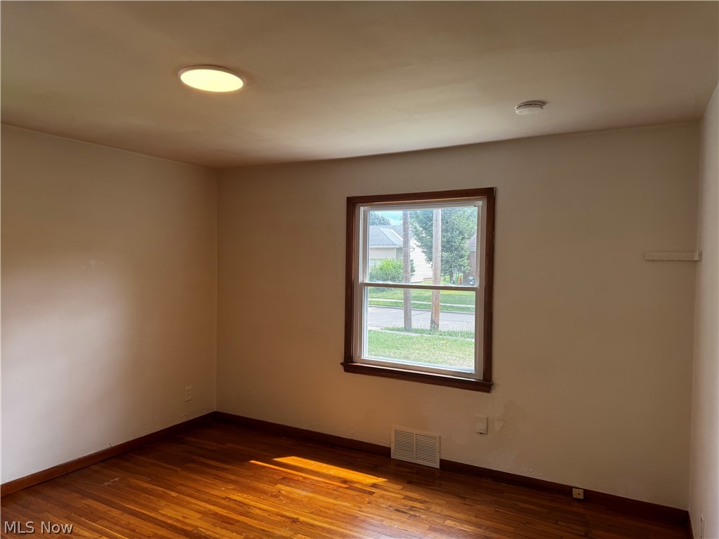 30107 Thomas Street Willowick OH 44095