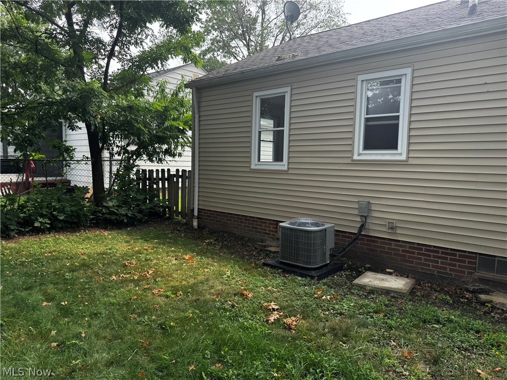 30107 Thomas Street Willowick OH 44095