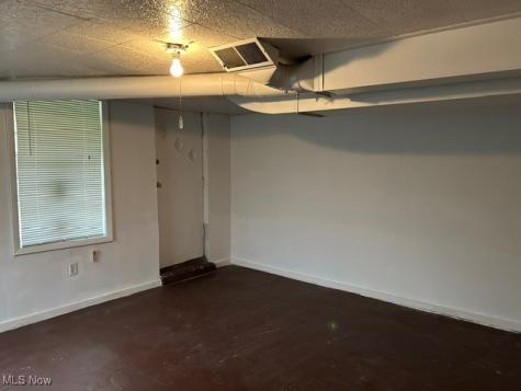 353 Division Street Youngstown OH 44509